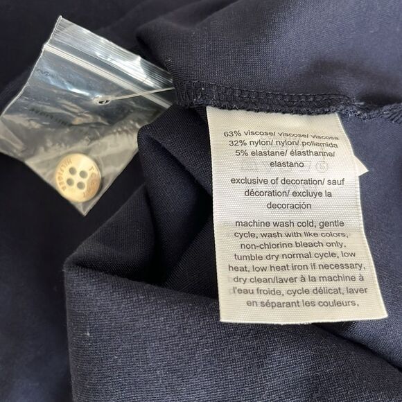 Tommy Hilfiger Navy Sleeveless Top with Red & White Grosgrain Trim V Neck SZ XL - Picture 5 of 6